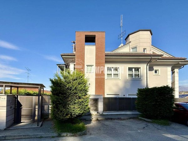 appartamento in vendita a Rivoli in zona Bruere