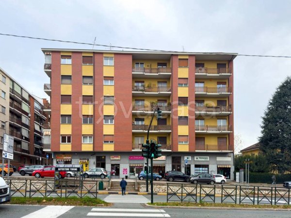 appartamento in vendita a Rivoli in zona Cascine Vica