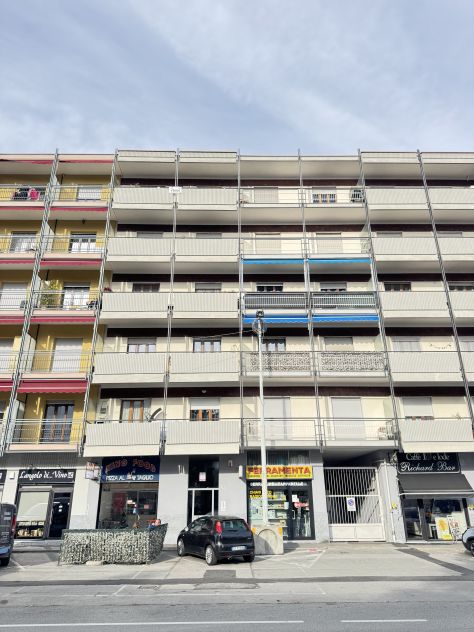 appartamento in vendita a Rivoli in zona Cascine Vica
