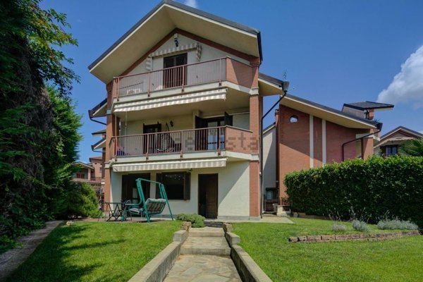 casa indipendente in vendita a Rivoli