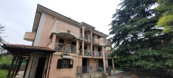 appartamento in vendita a Rivoli in zona Cascine Vica