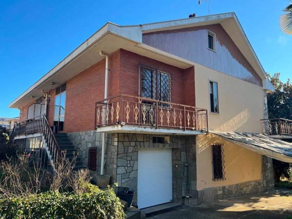 casa indipendente in vendita a Rivoli