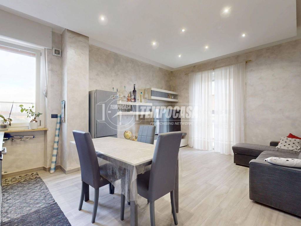 appartamento in vendita a Rivoli in zona Bruere