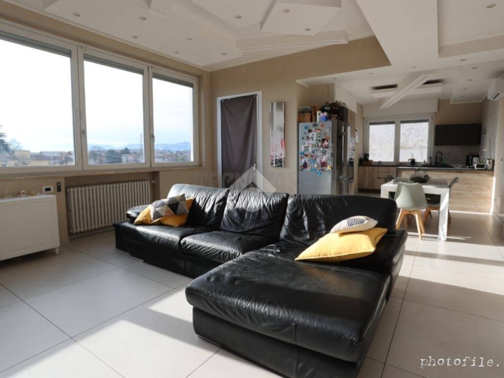 casa indipendente in vendita a Rivoli in zona Bruere