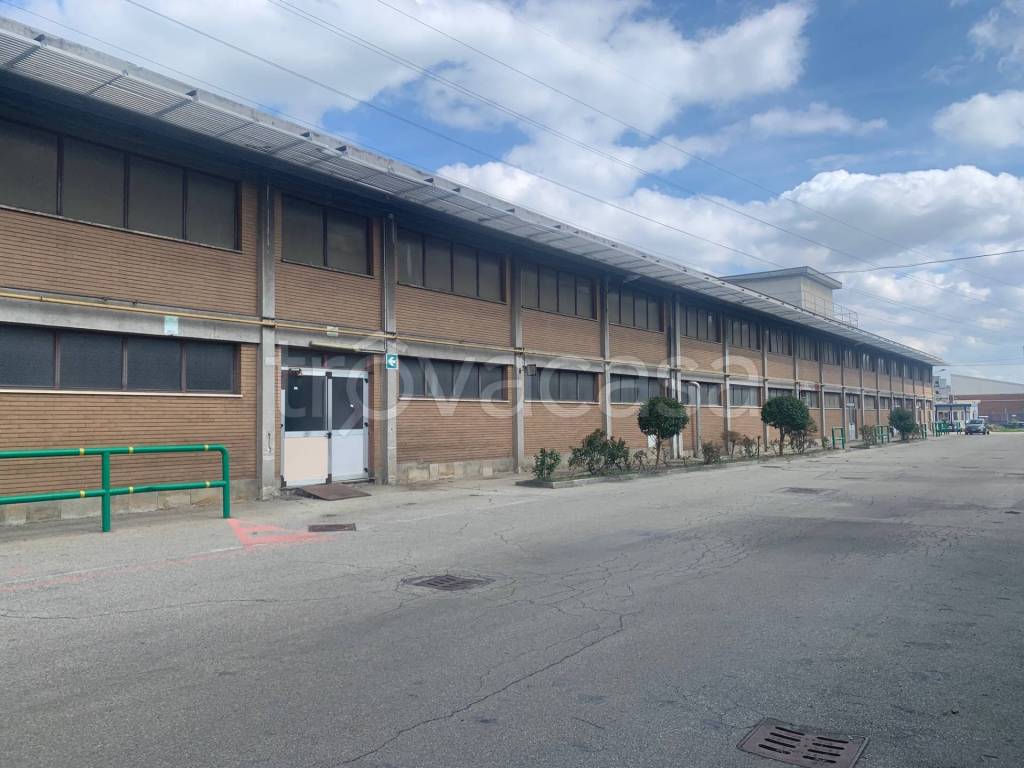 ufficio in vendita a Rivoli in zona Cascine Vica