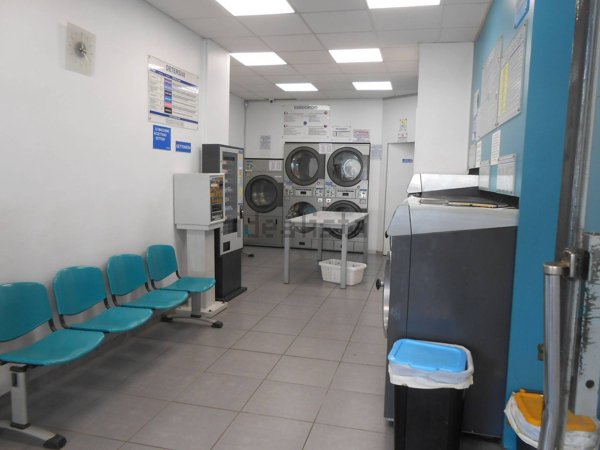 locale commerciale in vendita a Rivoli