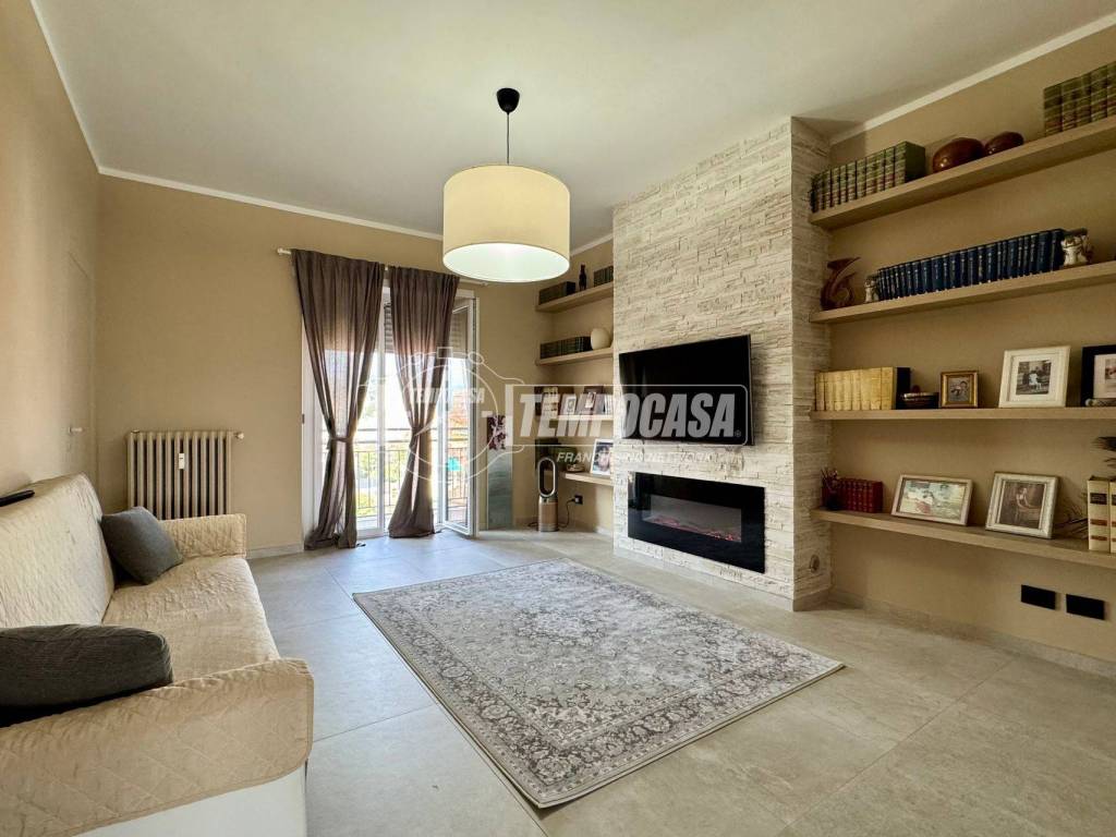 appartamento in vendita a Rivoli in zona Cascine Vica