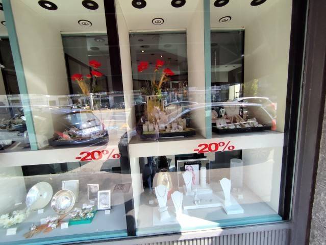 negozio in vendita a Rivoli