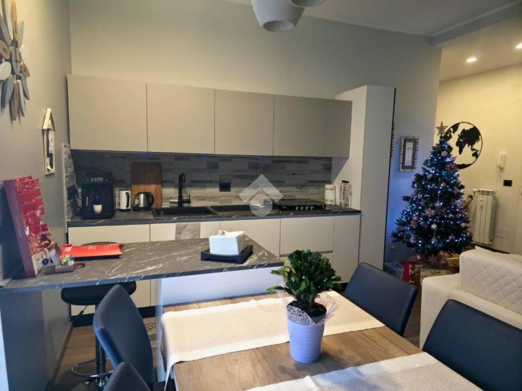 appartamento in vendita a Rivoli in zona Cascine Vica