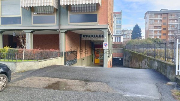 locale commerciale in vendita a Rivoli