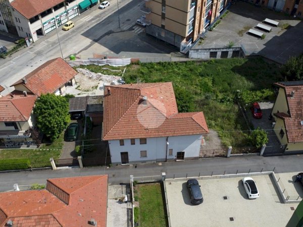 pentavano in vendita a Rivoli