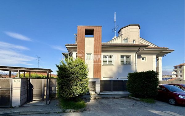 appartamento in vendita a Rivoli in zona Bruere