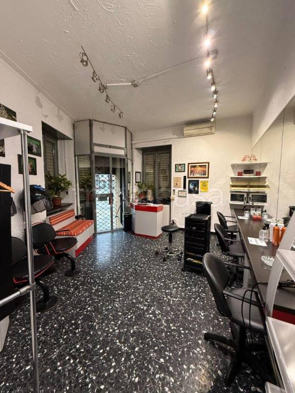 negozio in vendita a Rivoli