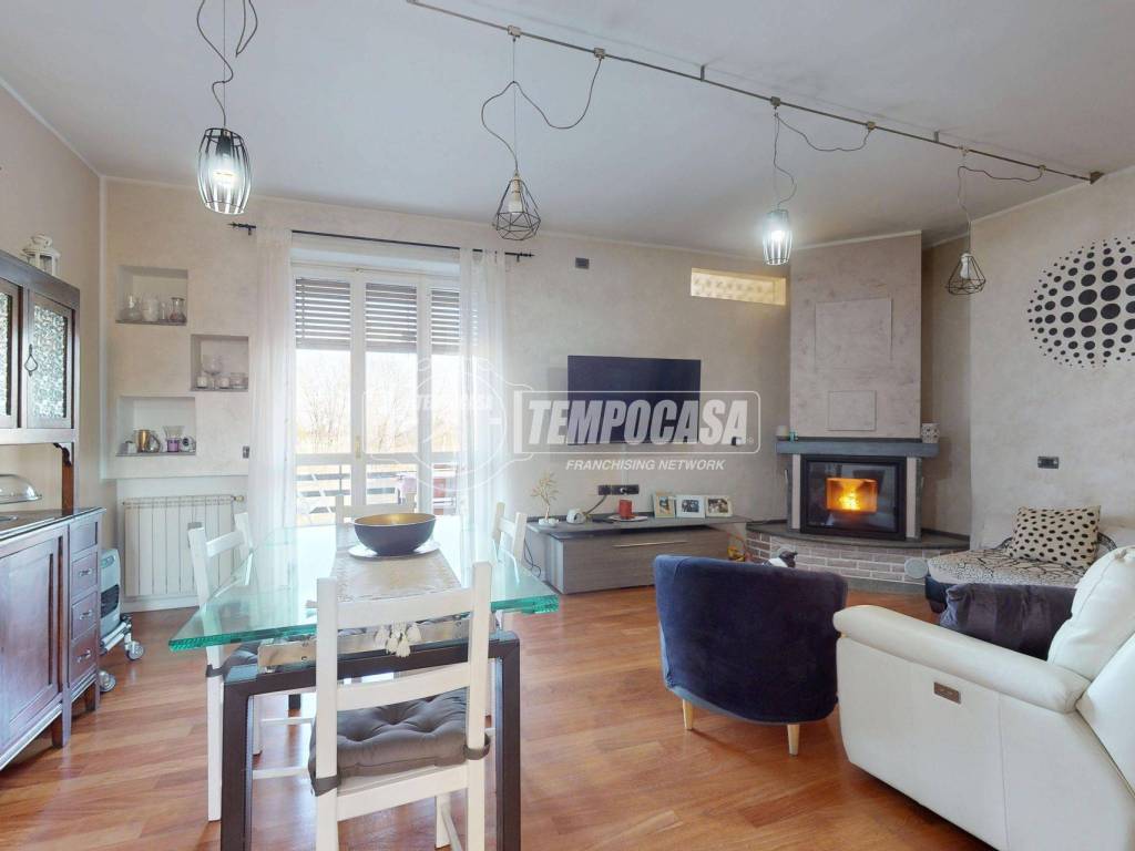 casa indipendente in vendita a Rivoli in zona Bruere