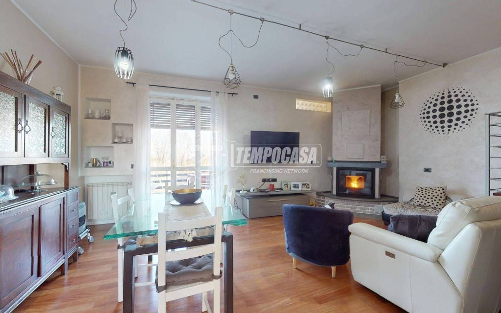 casa indipendente in vendita a Rivoli in zona Bruere