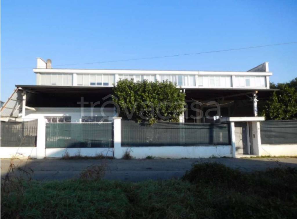 locale commerciale in vendita a Rivoli