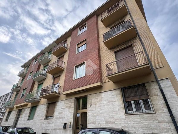 appartamento in vendita a Rivoli in zona Cascine Vica