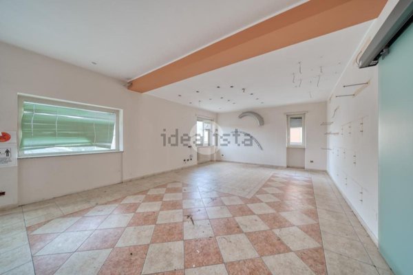 capannone in vendita a Rivoli in zona Cascine Vica