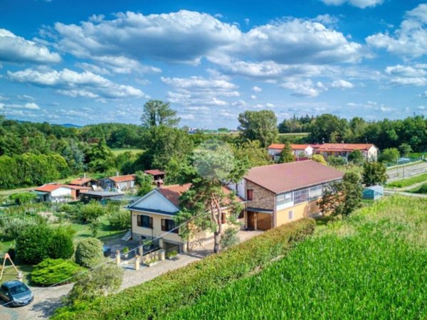 casa indipendente in vendita a Rivoli in zona Bruere
