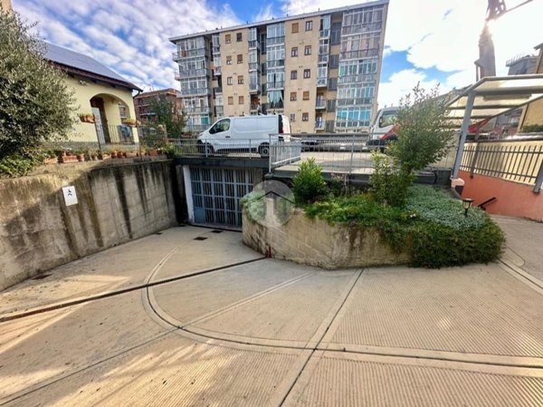 locale di sgombero in vendita a Rivoli