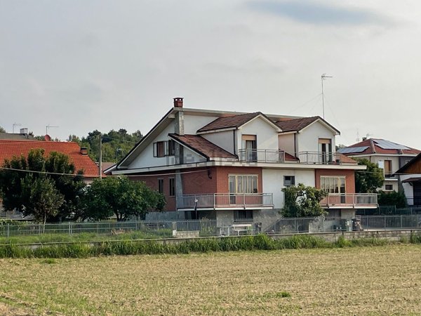 casa indipendente in vendita a Rivoli