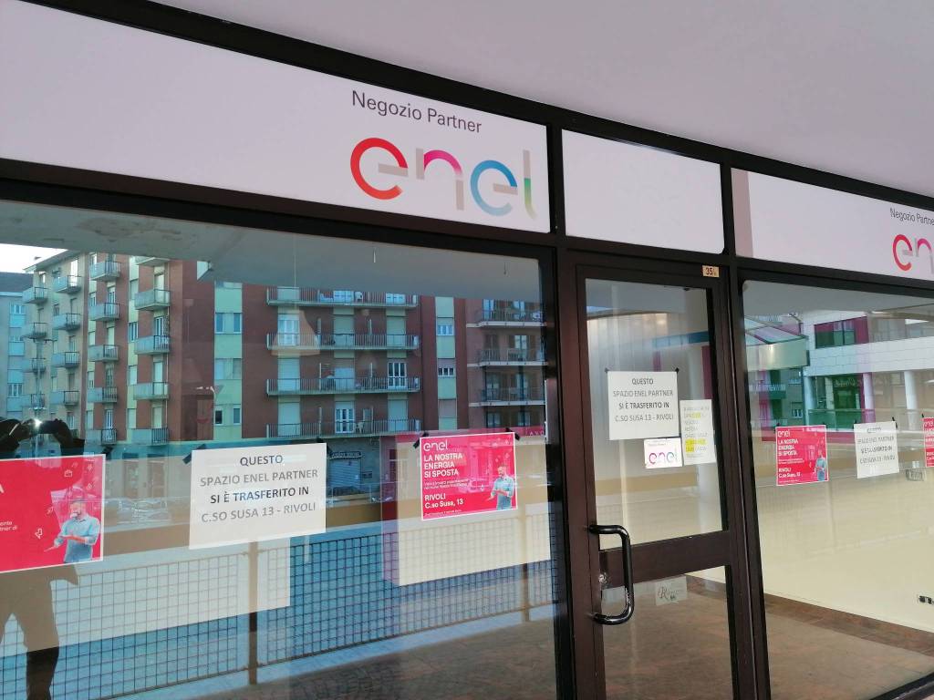 negozio in vendita a Rivoli