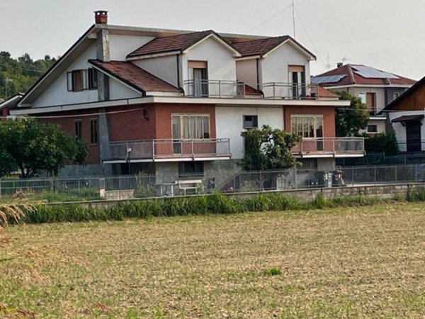 casa indipendente in vendita a Rivoli