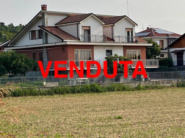 casa indipendente in vendita a Rivoli