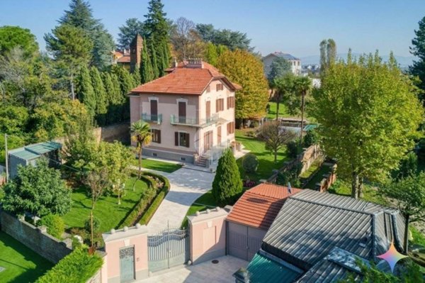 casa indipendente in vendita a Rivoli