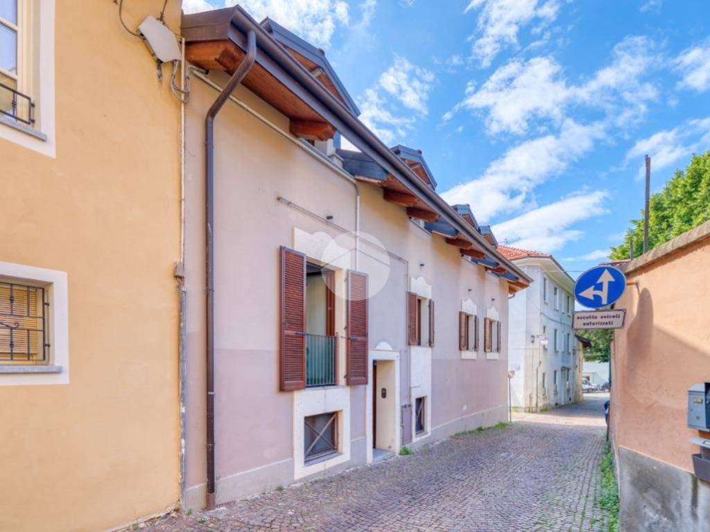 appartamento in vendita a Rivoli in zona Tetti di Rivoli