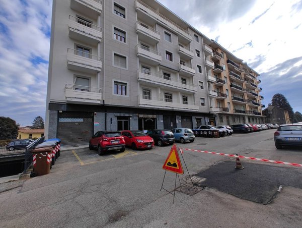 locale commerciale in vendita a Rivoli