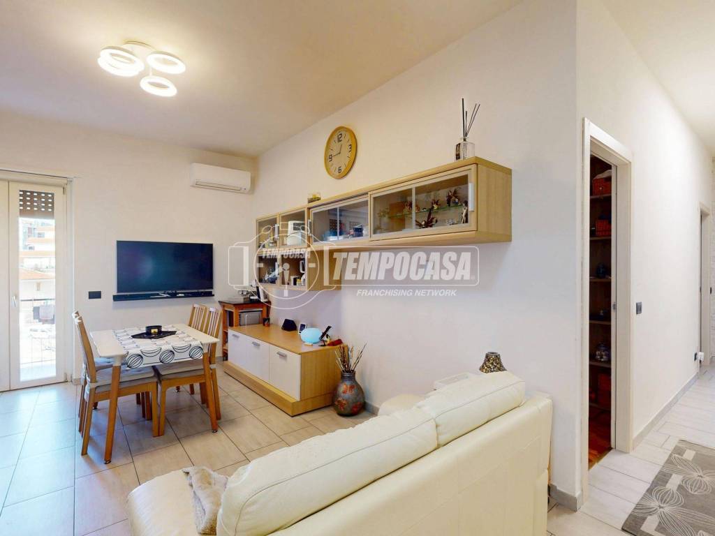 appartamento in vendita a Rivoli in zona Cascine Vica