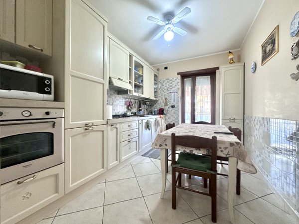 appartamento in vendita a Rivoli in zona Cascine Vica