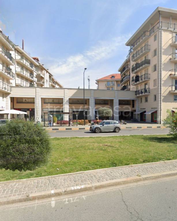 negozio in vendita a Rivoli