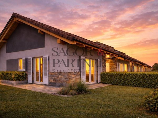 casa indipendente in vendita a Rivoli in zona Bruere