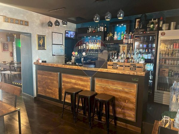 locale commerciale in vendita a Rivoli