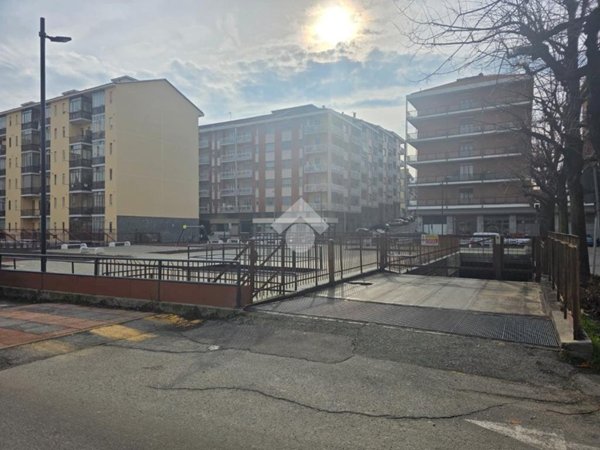 locale di sgombero in vendita a Rivoli in zona Cascine Vica