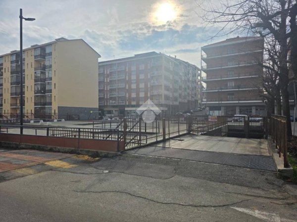 locale di sgombero in vendita a Rivoli in zona Cascine Vica
