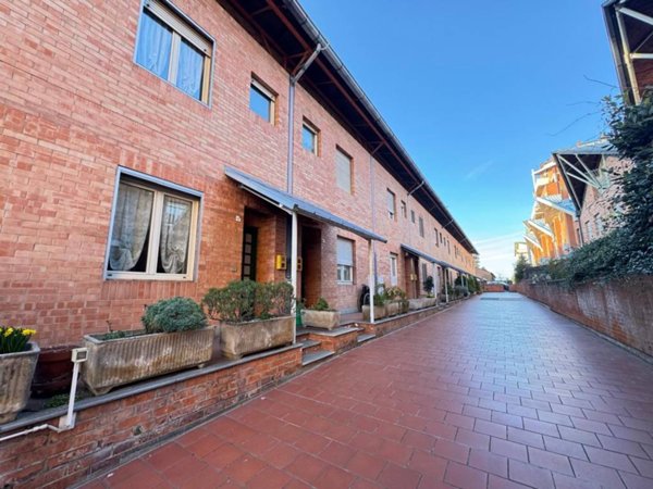 casa indipendente in vendita a Rivoli in zona Bruere