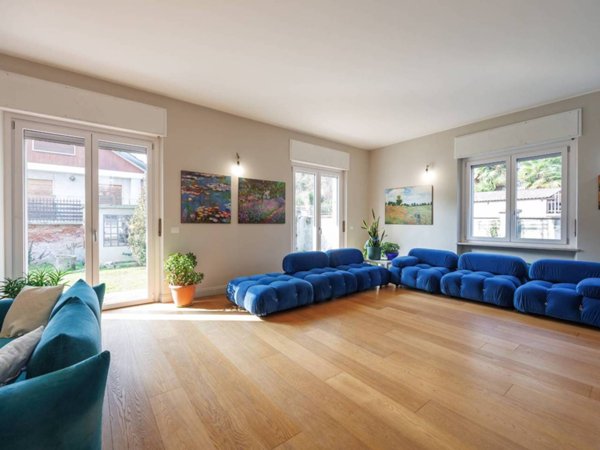 casa indipendente in vendita a Rivoli