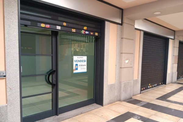 negozio in vendita a Rivoli