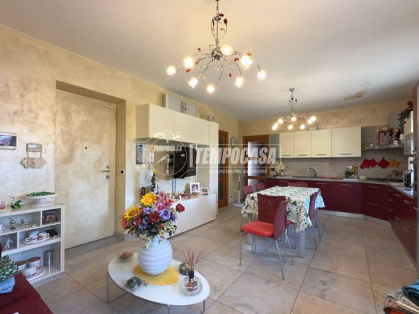 appartamento in vendita a Rivoli in zona Cascine Vica