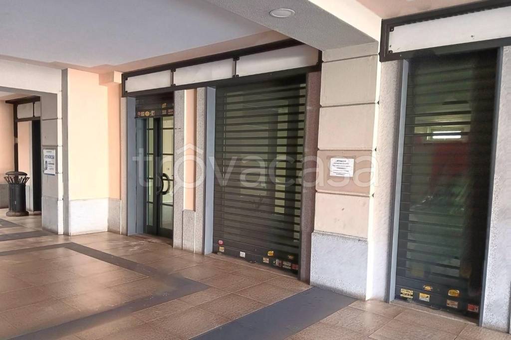negozio in vendita a Rivoli
