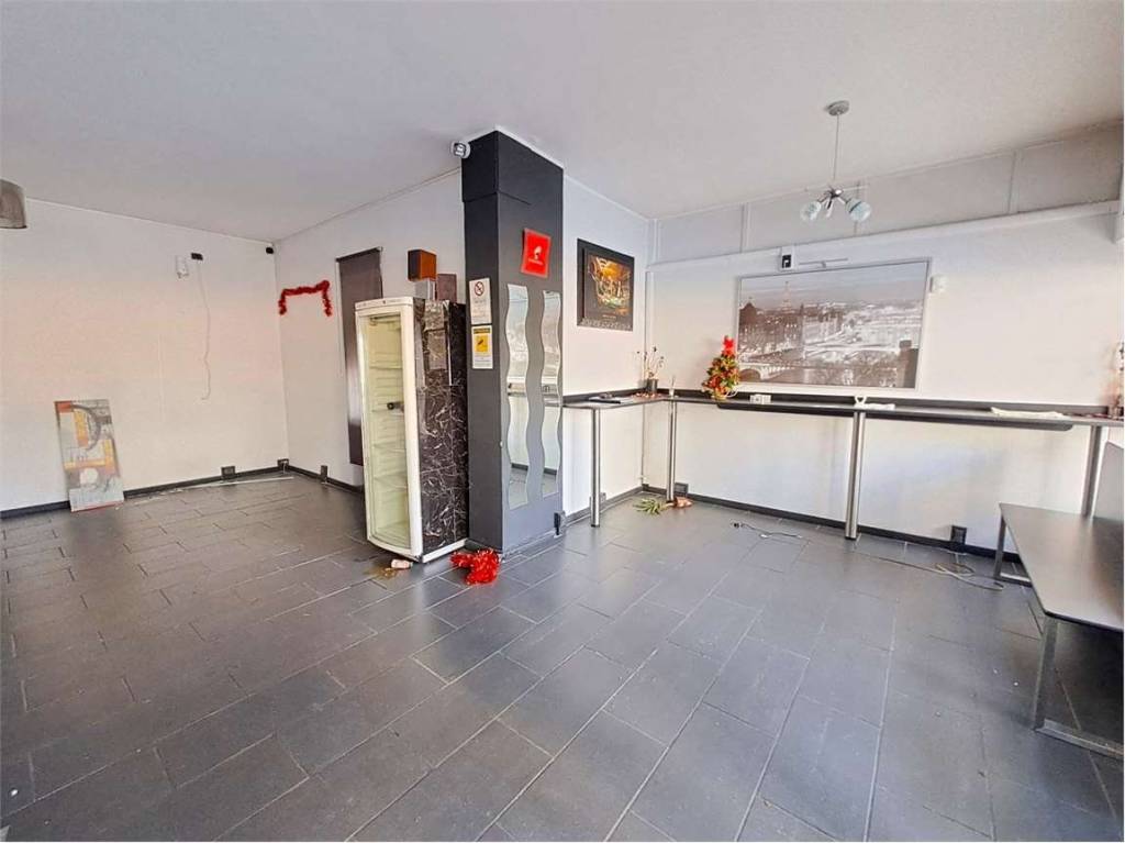 negozio in vendita a Rivoli