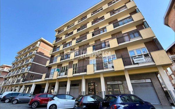 appartamento in vendita a Rivoli in zona Cascine Vica