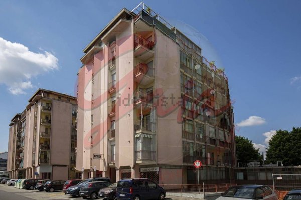 appartamento in vendita a Rivoli in zona Cascine Vica