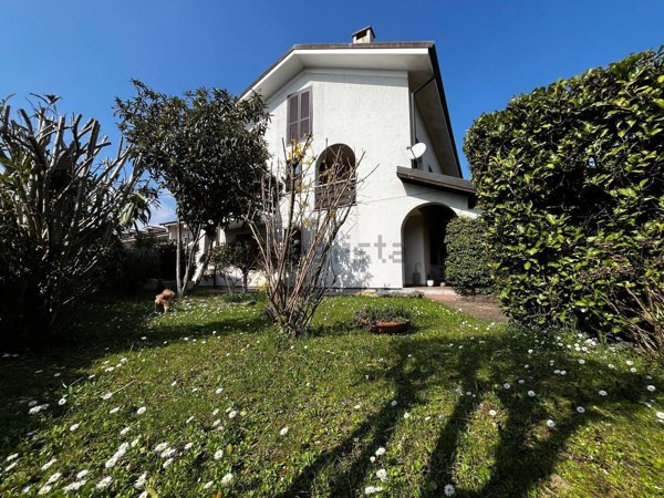 casa indipendente in vendita a Rivoli