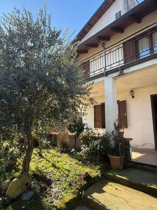 casa indipendente in vendita a Rivoli