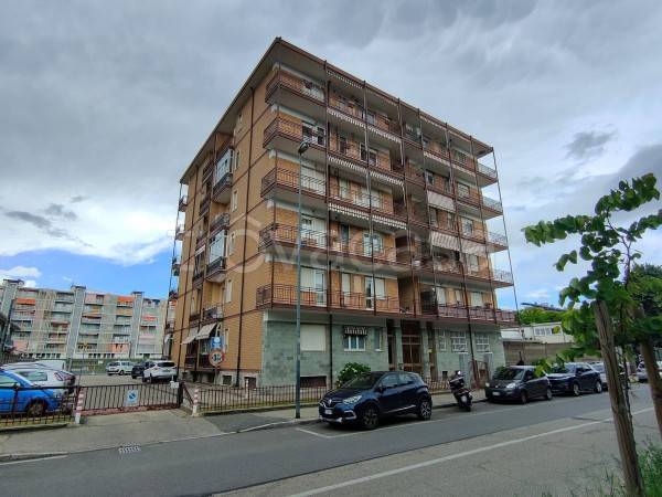 appartamento in vendita a Rivoli in zona Cascine Vica
