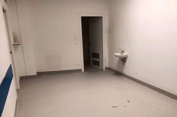 negozio in vendita a Rivoli